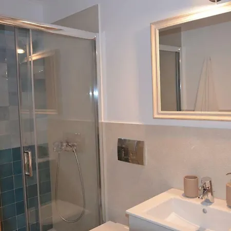 Suitedreams,next To St.spiridon Church Apartament